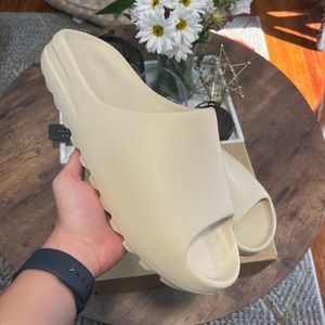 Yeezy Slide Bone 2022 Size 13